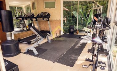 SE VENDE LUJOSA CASA CAMPESTRE EN CERRITOS PEREIRA