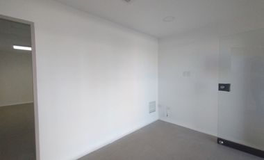 Oficina en arriendo en Alto Prado.