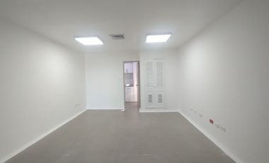 Oficina en arriendo en Alto Prado.