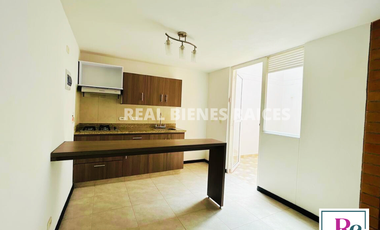 VENDO CASA MEDIANERA EN UNIDAD ABIERTA EN LA CEJA, ANTIOQUIA