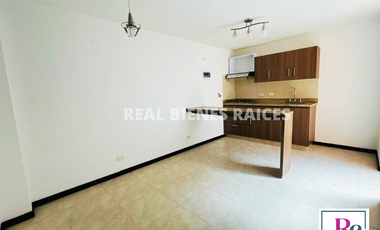 VENDO CASA MEDIANERA EN UNIDAD ABIERTA EN LA CEJA, ANTIOQUIA