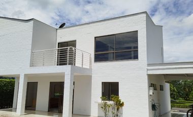 VENDO CASA EN LA MORADA CALI VALLE DEL CAUCA
