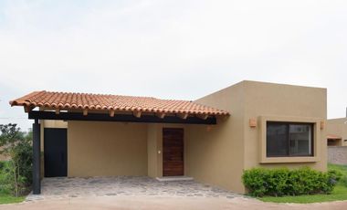 CASA EN RENTA AJIJIC EN COTO $31,500 3 RECAMARAS