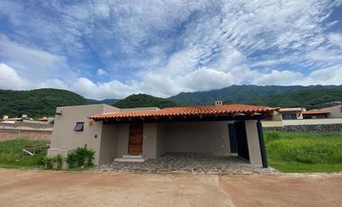CASA EN RENTA AJIJIC EN COTO $31,500 3 RECAMARAS