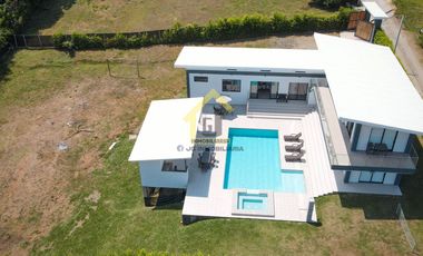 se vende lujosa casa en santagueda cerca a manizales