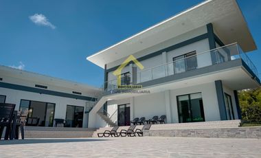 se vende lujosa casa en santagueda cerca a manizales
