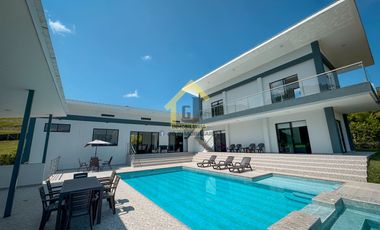 se vende lujosa casa en santagueda cerca a manizales