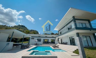 se vende lujosa casa en santagueda cerca a manizales
