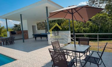 se vende lujosa casa en santagueda cerca a manizales