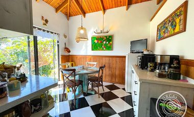 Casa con piscina Lomas de Lo Aguirre Santiago
