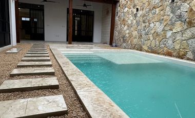 CASA REMODELADA EN BARRIO LA ERMITA