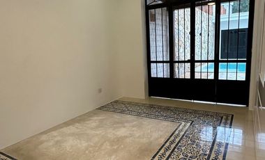 CASA REMODELADA EN BARRIO LA ERMITA