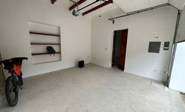CASA REMODELADA EN BARRIO LA ERMITA