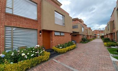 ARRIENDO CASA CAMINO DE ARRAYANES
