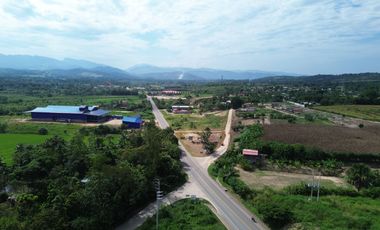 ¿Buscas un lugar especial cerca de Tarapoto? A solo 5 min del aeropuerto, podrás respirar aire puro y disfrutar de un entorno tranquilo y seguro.