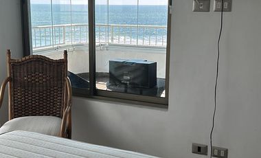 🏡 Arriendo Departamento en Primera Línea – Vista Panorámica a Playa Brava 🌊✨