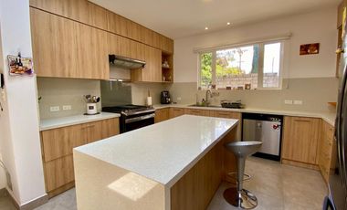 CASA EN VENTA EN UNA SOLA PLANTA EN TUMBACO