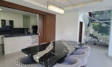 En alquiler lujosa y moderna casa Sector La Moderna, El Tornero, Samborondon