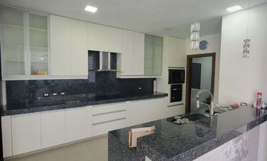 En alquiler lujosa y moderna casa Sector La Moderna, El Tornero, Samborondon