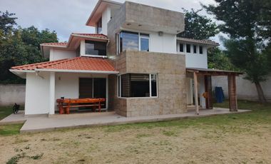 🏡 Casa Independiente en Renta – Puembo