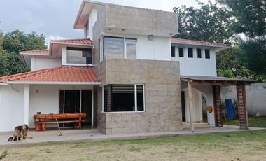 🏡 Casa Independiente en Renta – Puembo