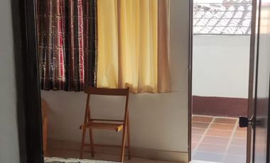 VENDO CASA EN SANTA MONICA MEDELLIN