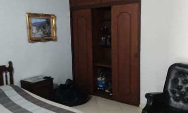 VENDO CASA EN SANTA MONICA MEDELLIN