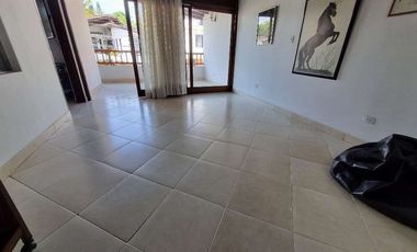 VENDO CASA EN SANTA MONICA MEDELLIN