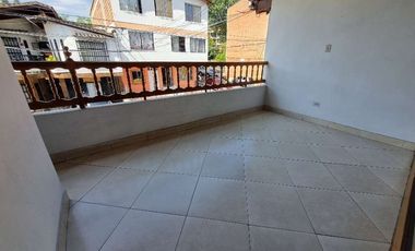 VENDO CASA EN SANTA MONICA MEDELLIN