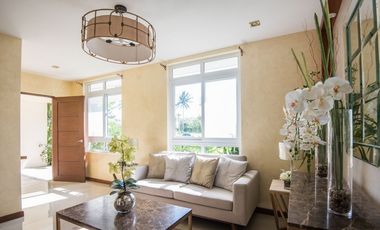 Brand New House and lot for sale in Silang few minutes away from Tagaytay in a Golf Community