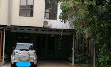 Rumah 2 Lantai Dijual di Serpong Jaya, Pamulang – Lokasi Strategis & Nyaman!