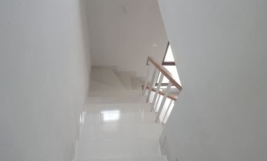 Rumah 2 Lantai Dijual di Serpong Jaya, Pamulang – Lokasi Strategis & Nyaman!