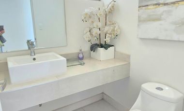 PRECIOSA CASA AMUEBLADA EN CORSICA RESIDENCIAL