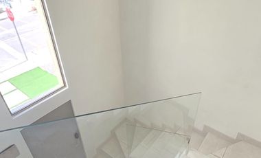 PRECIOSA CASA AMUEBLADA EN CORSICA RESIDENCIAL