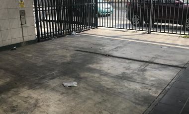VENDO CASA CON LICENCIA COMERCIAL EN AV PASEO DE LA REPUBLICA