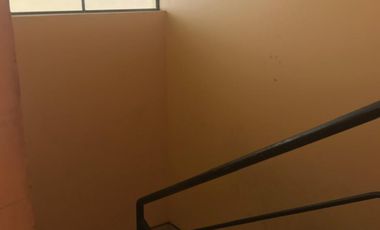VENDO CASA CON LICENCIA COMERCIAL EN AV PASEO DE LA REPUBLICA