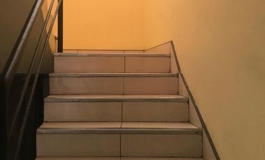 VENDO CASA CON LICENCIA COMERCIAL EN AV PASEO DE LA REPUBLICA