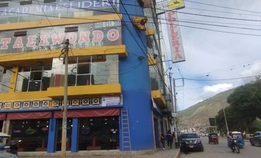 SE VENDE EDIFICIO DE 5 PISOS AL FRENTE DEL RIO HUALLAGA AL COSTADO DEL TOTTUS A.T. 290 M2 SUPER COMERCIAL Y CON LOS 5 PISOS CON RENTA MENSUAL.