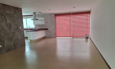 Casa en Renta en Lomas de Angelópolis II, cerca de Sonata