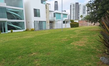 Casa en Renta en Lomas de Angelópolis II, cerca de Sonata