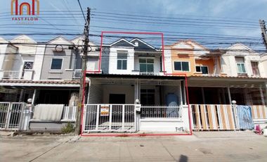 For sale!! Townhouse, Baan Worarak, Rangsit, Khlong 3, newly renovated house, near the village entrance and exit, extended garage, built-in kitchen, n