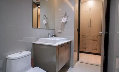 4BR 27 Annapolis Penthouse (330sqm) with 5T&B 6 Parking - FOR SALE