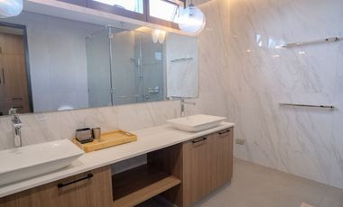 4BR 27 Annapolis Penthouse (330sqm) with 5T&B 6 Parking - FOR SALE