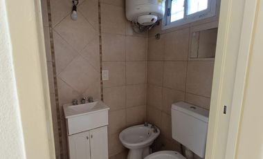 VENTA DEPARTAMENTO MONOAMBIENTE PLANTA BAJA - MORON