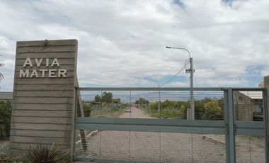LOTE EN AVIA MATER BARRIO PRIVADO