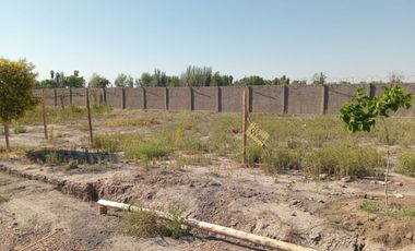 LOTE EN AVIA MATER BARRIO PRIVADO