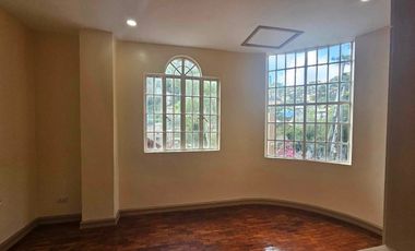 Rush sale Spacious cozy home with sorrounding Pinetrees