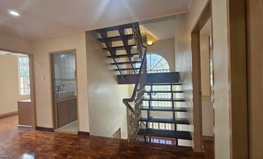 Rush sale Spacious cozy home with sorrounding Pinetrees