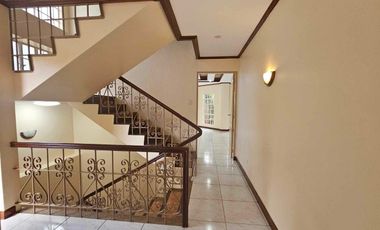 Rush sale Spacious cozy home with sorrounding Pinetrees