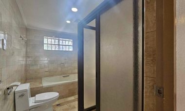 Rush sale Spacious cozy home with sorrounding Pinetrees